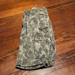 Gap Kid’s Camo Cargo Shorts Size 7
